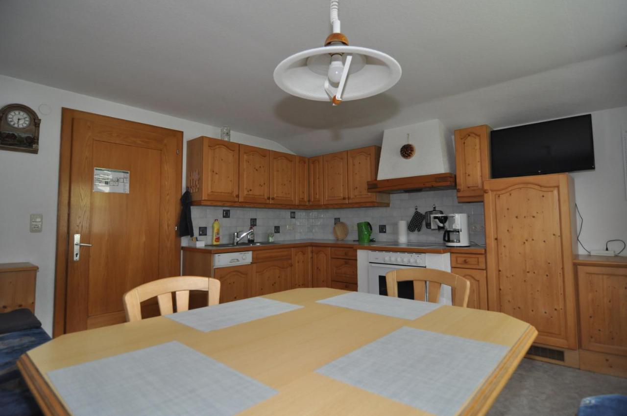 Pension & Ferienwohnungen Haus Edelweiss Holzgau Εξωτερικό φωτογραφία